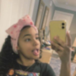 Meet your Posher, Ahmarie